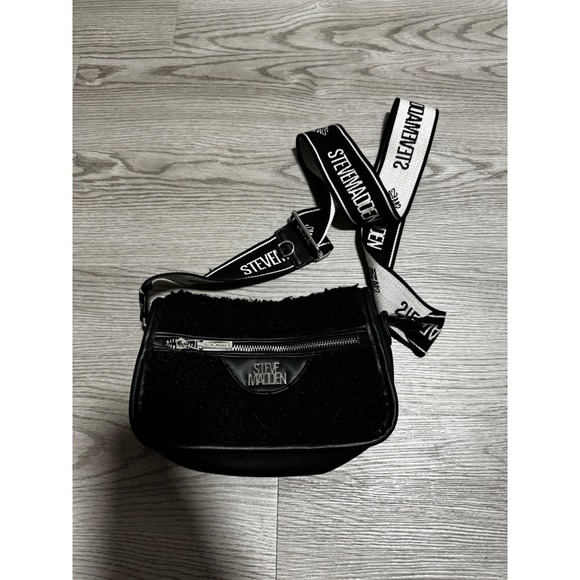 Steve Madden Black Sherpa Crossbody Bag Adjustable Logo Strap Purse Women's - Picture 1 of 4